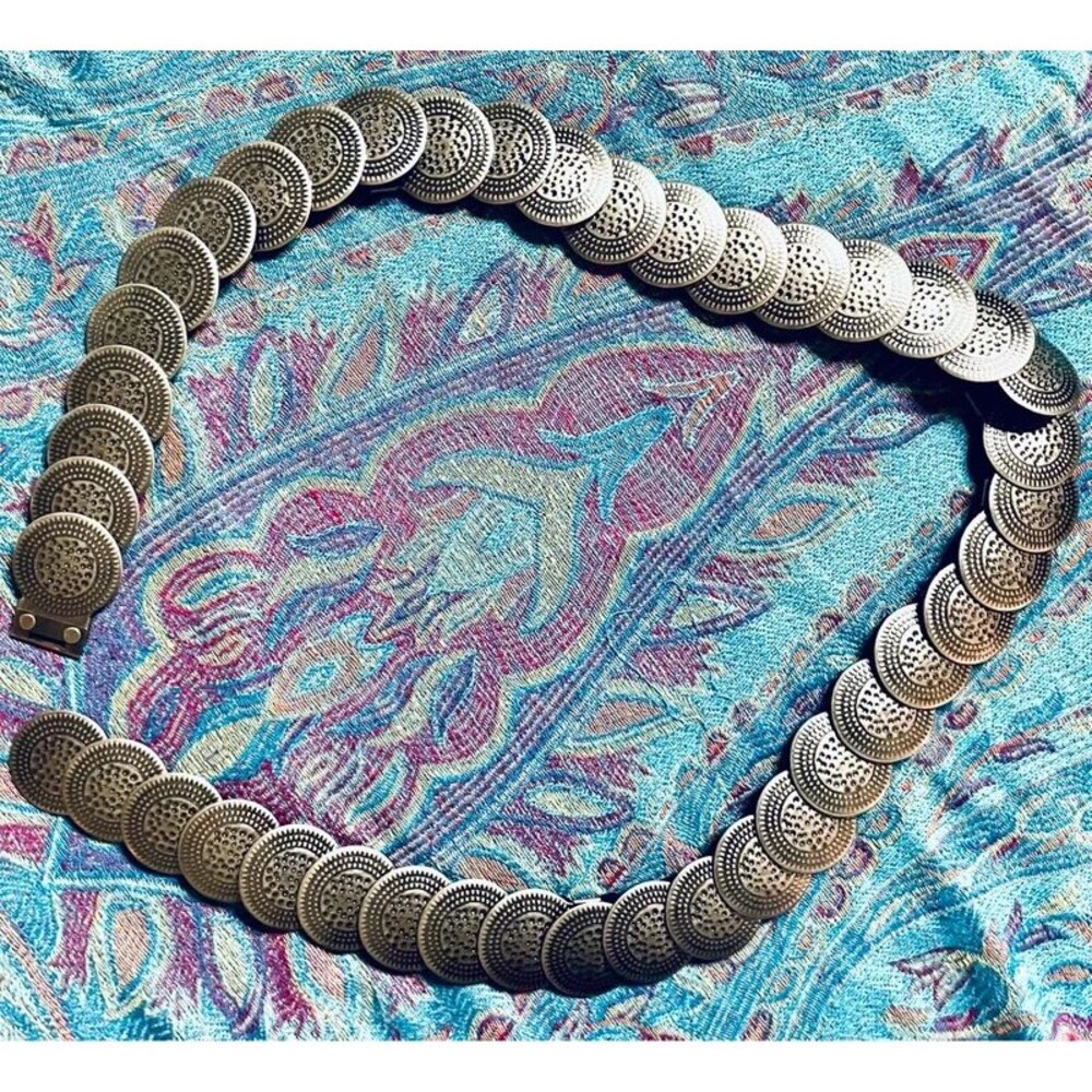 Silver Tone Concho Disc Stretch Belt Western Boho Statement Belt